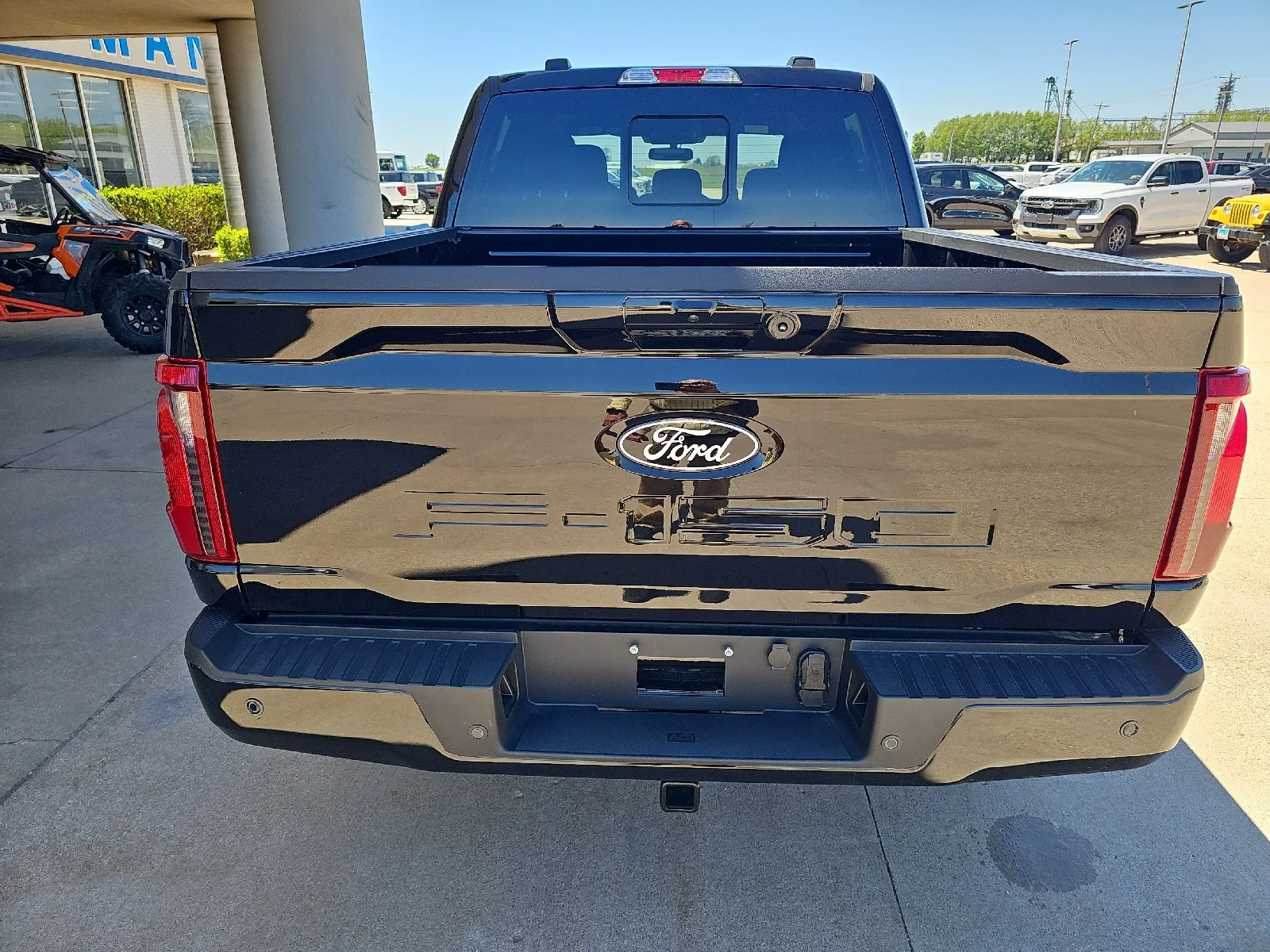New 2026 Agate Black Metallic Ford XLT image 14
