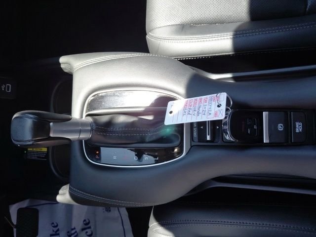 Used 2024  Honda EX-L image 26