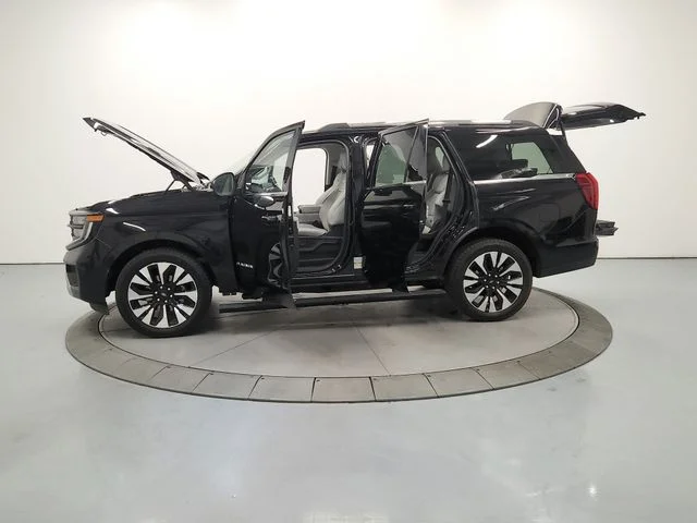 Used 2025 Black Ford Platinum image 13