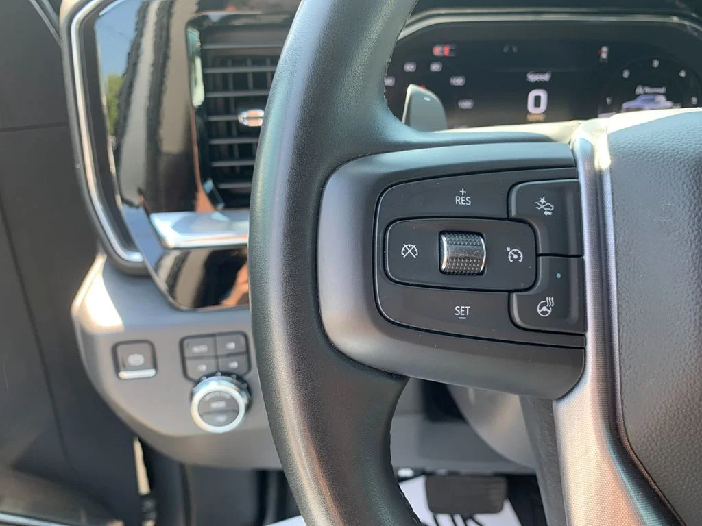 Used 2024 Silver GMC SLT image 24