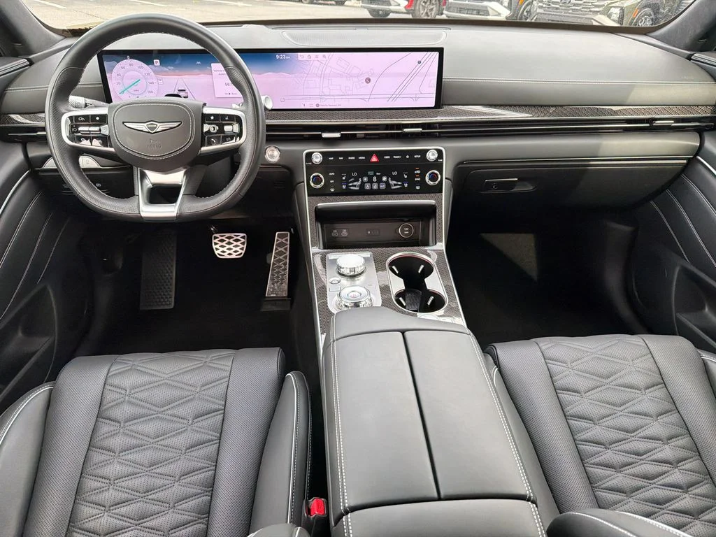 Used 2025 Black Genesis 3.5T e-SC image 23