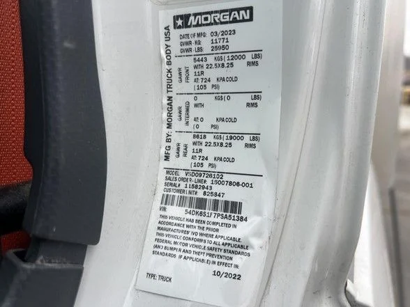 Used 2023 White Isuzu  image 72