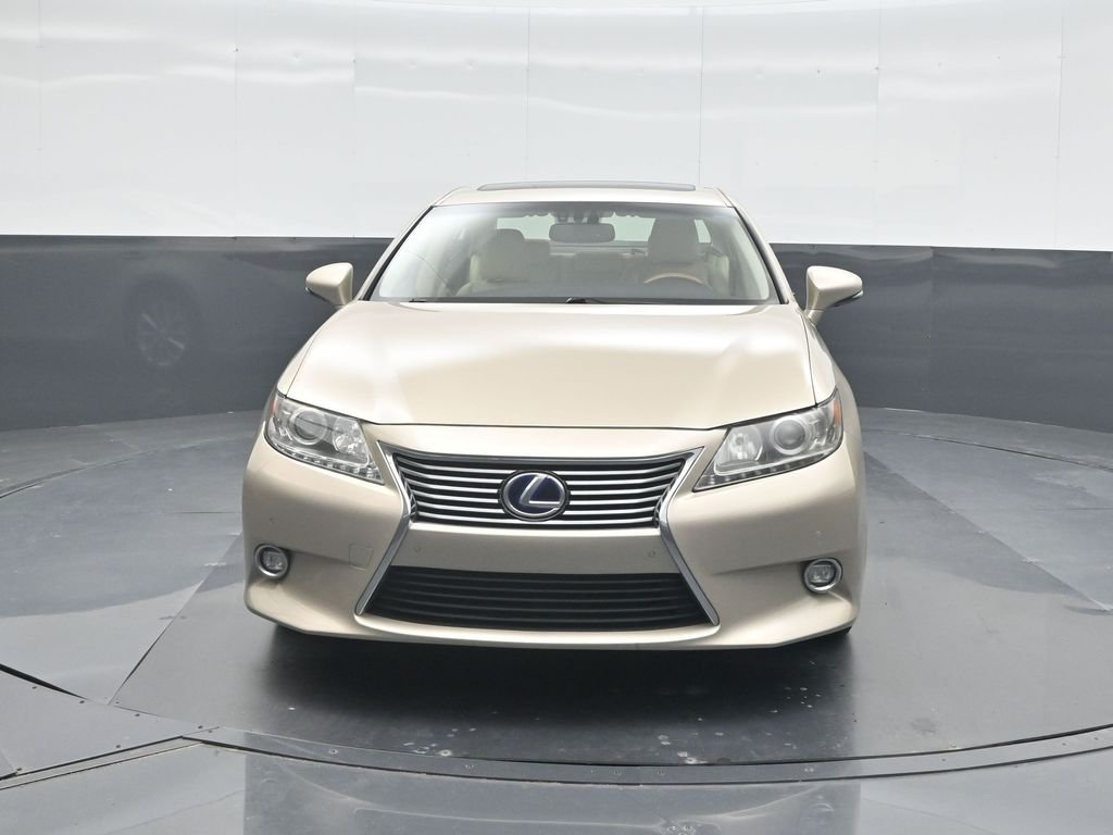 Used 2014 Beige Lexus 300h image 5
