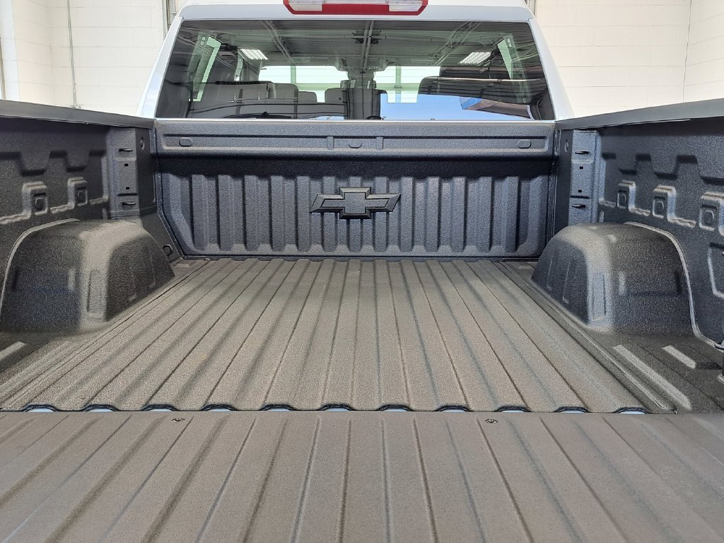 2026 Chevrolet Silverado 1500 RST Crew Cab Pickup Slide 11