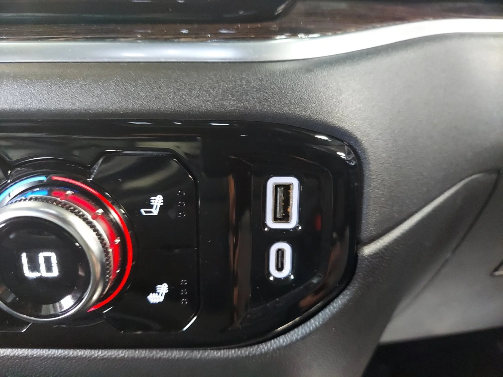 Used 2026 Downpour Metallic GMC Elevation image 21