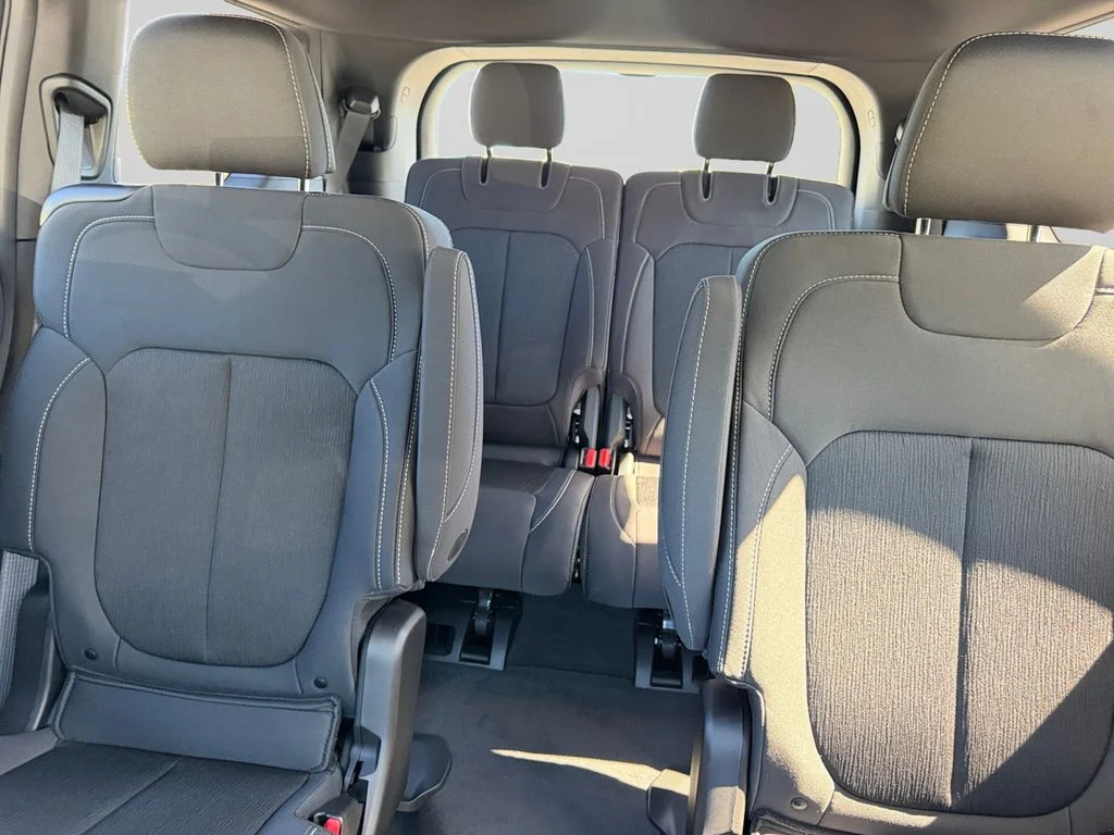 New 2027 Sting-Gray Clearcoat Jeep Laredo image 16