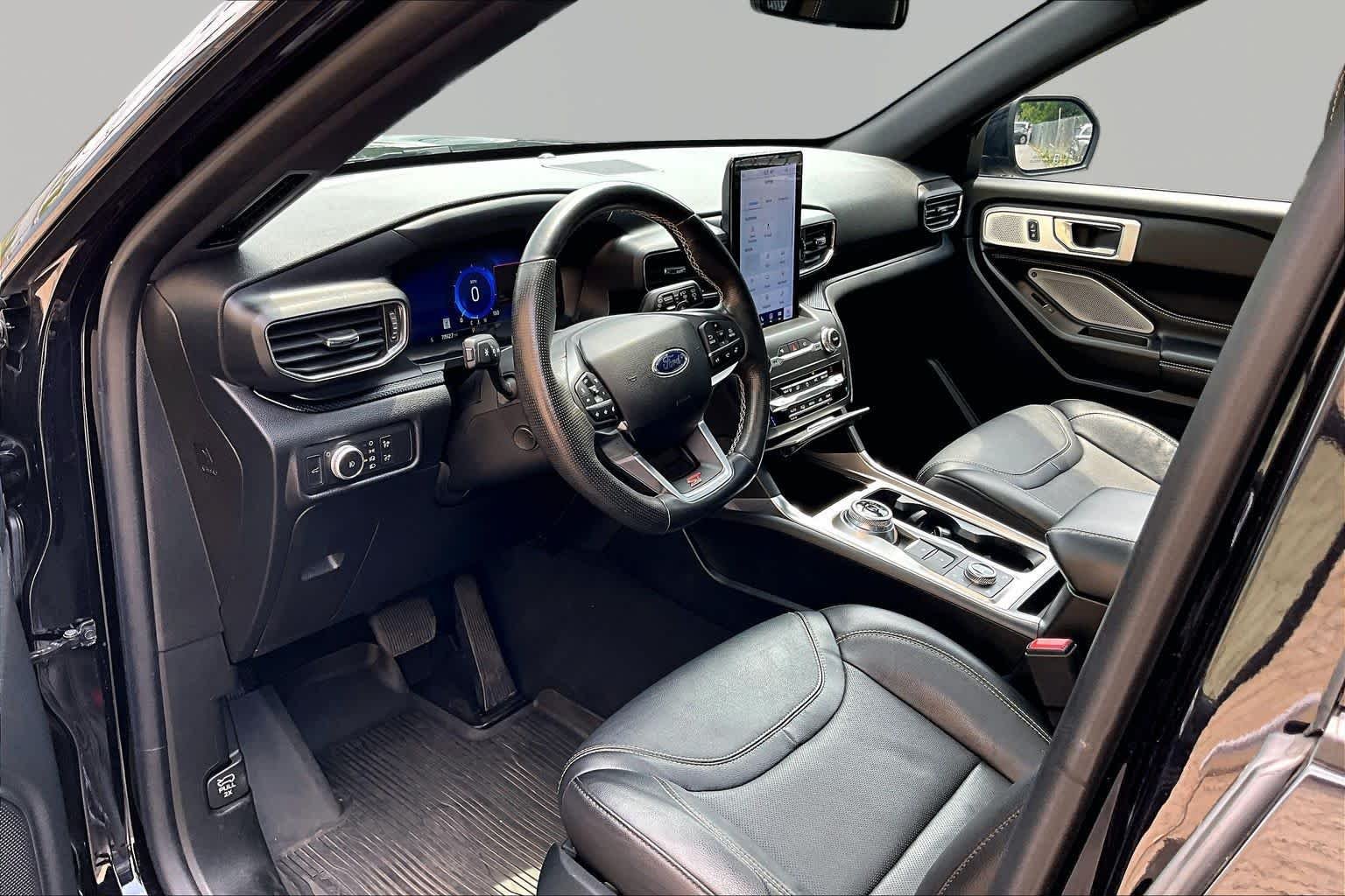 Used 2020 Agate Black Metallic Ford ST image 34