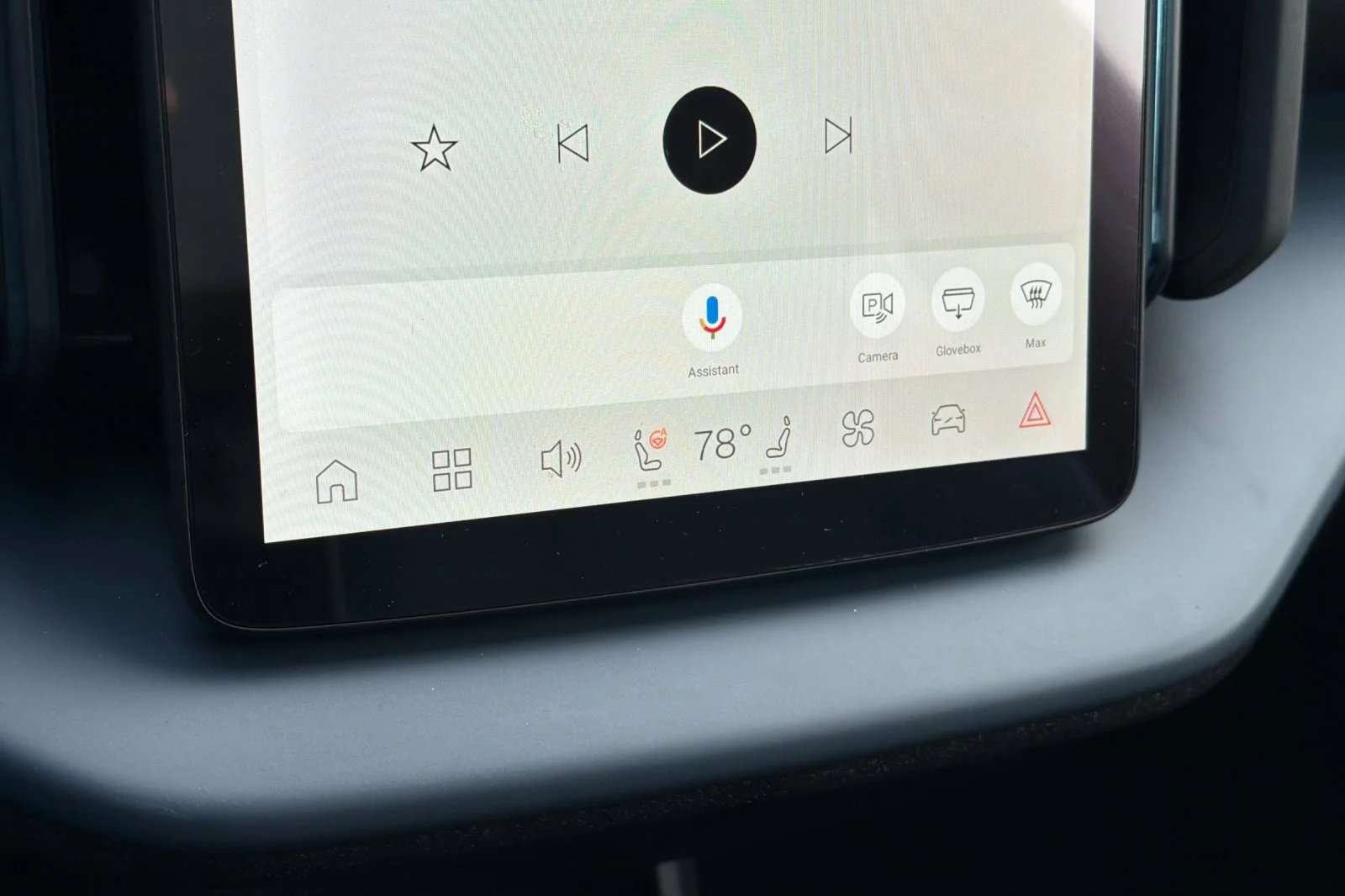 New 2026 ONYX BLACK Volvo Ultra image 17