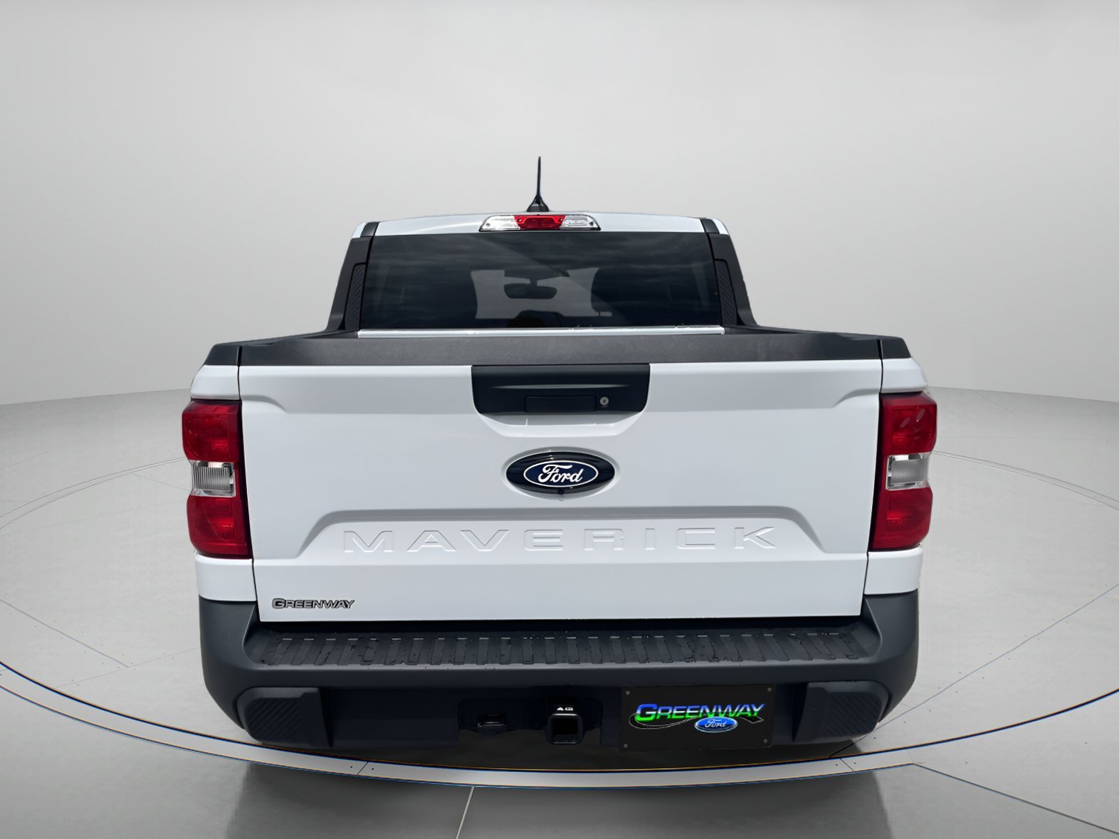 New 2026 Oxford White Ford XLT image 4