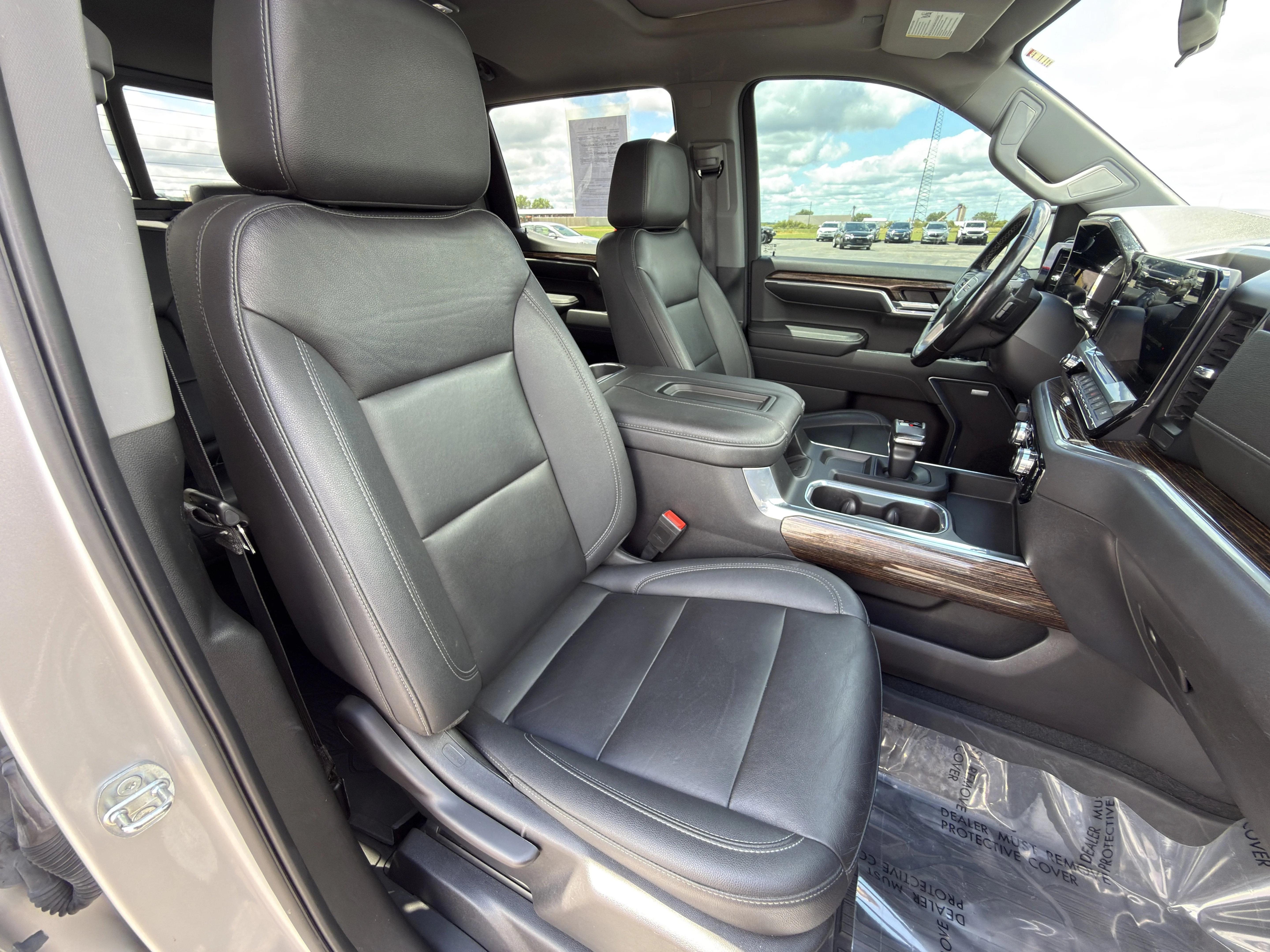 Certified Used 2022 Quicksilver Metallic GMC Elevation image 19