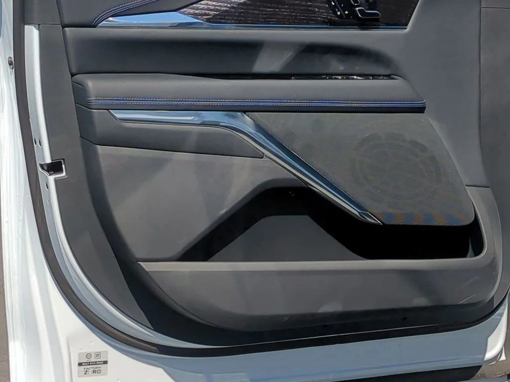 2026 Cadillac Escalade IQL Sport - Photo 23