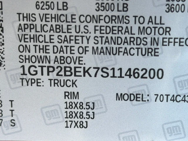 Used 2025 Volcanic Red Tintcoat GMC Elevation image 31