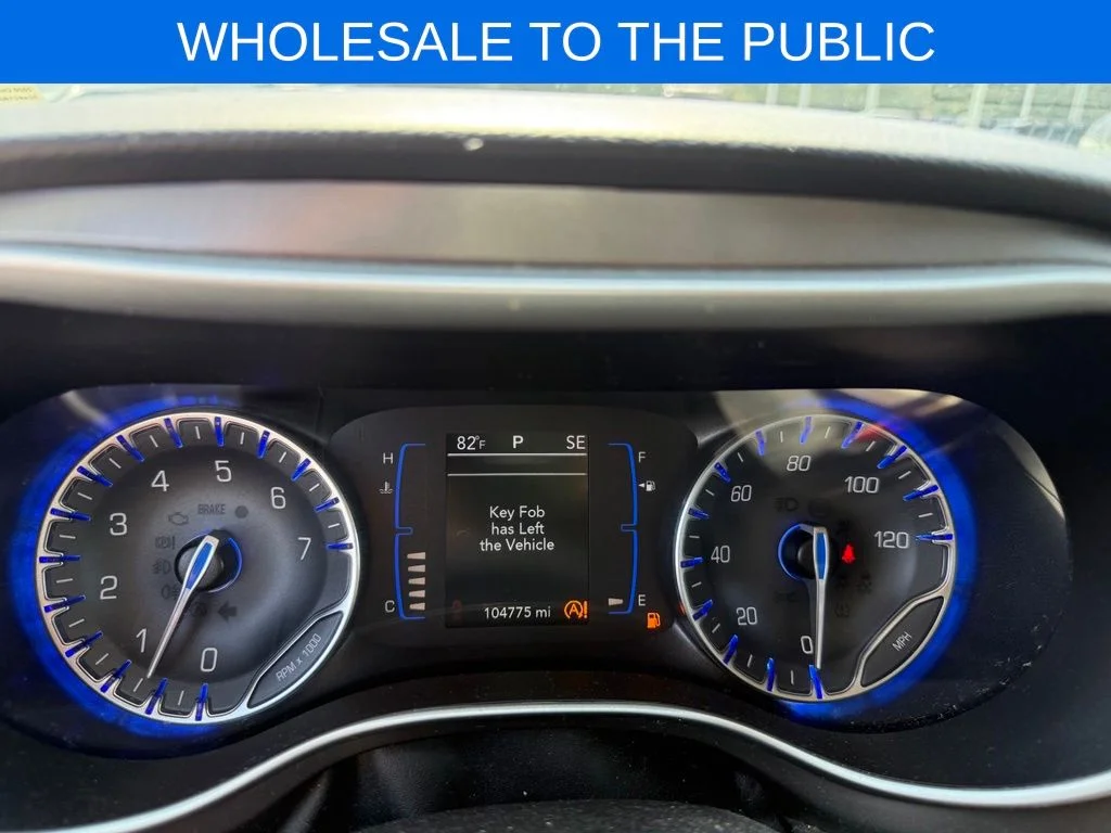 Used 2020 Silver Chrysler Touring L image 17