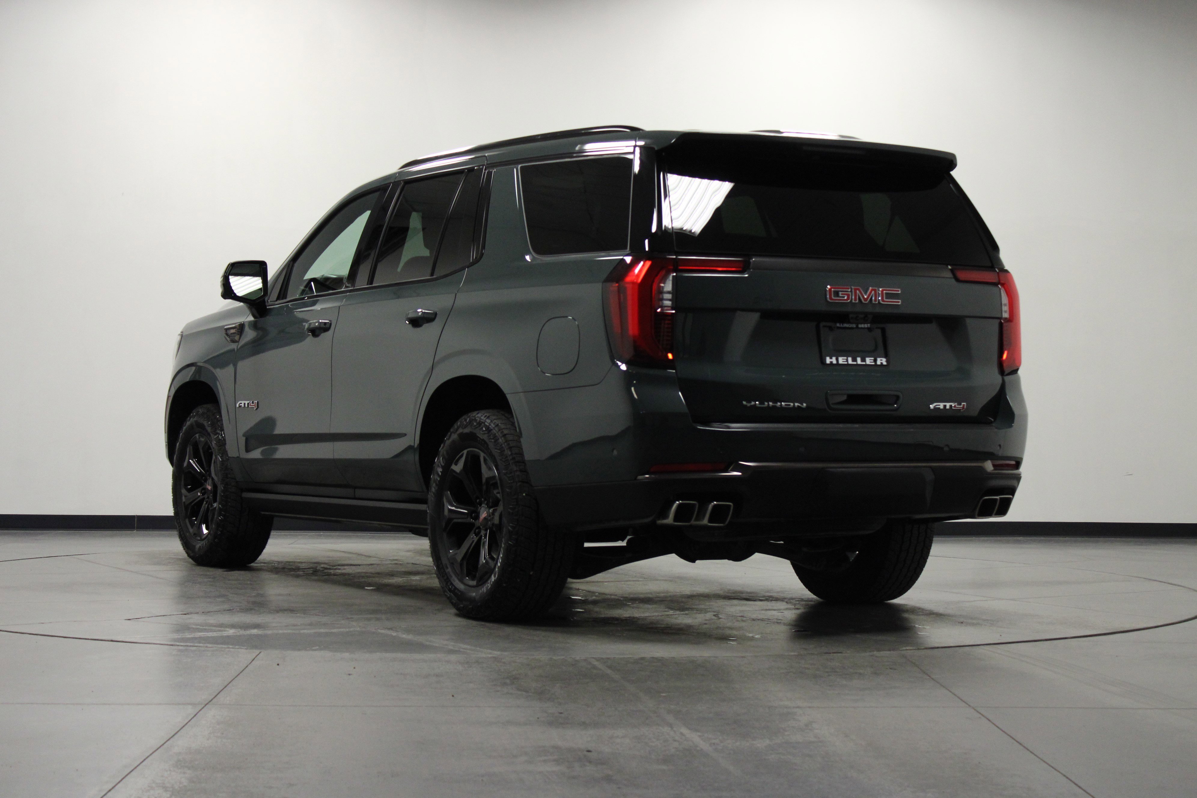 Used 2026 Midnight Pine GMC AT4 Ultimate image 6