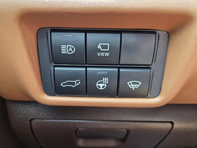 Used 2022 Opulent Amber Toyota Platinum image 12