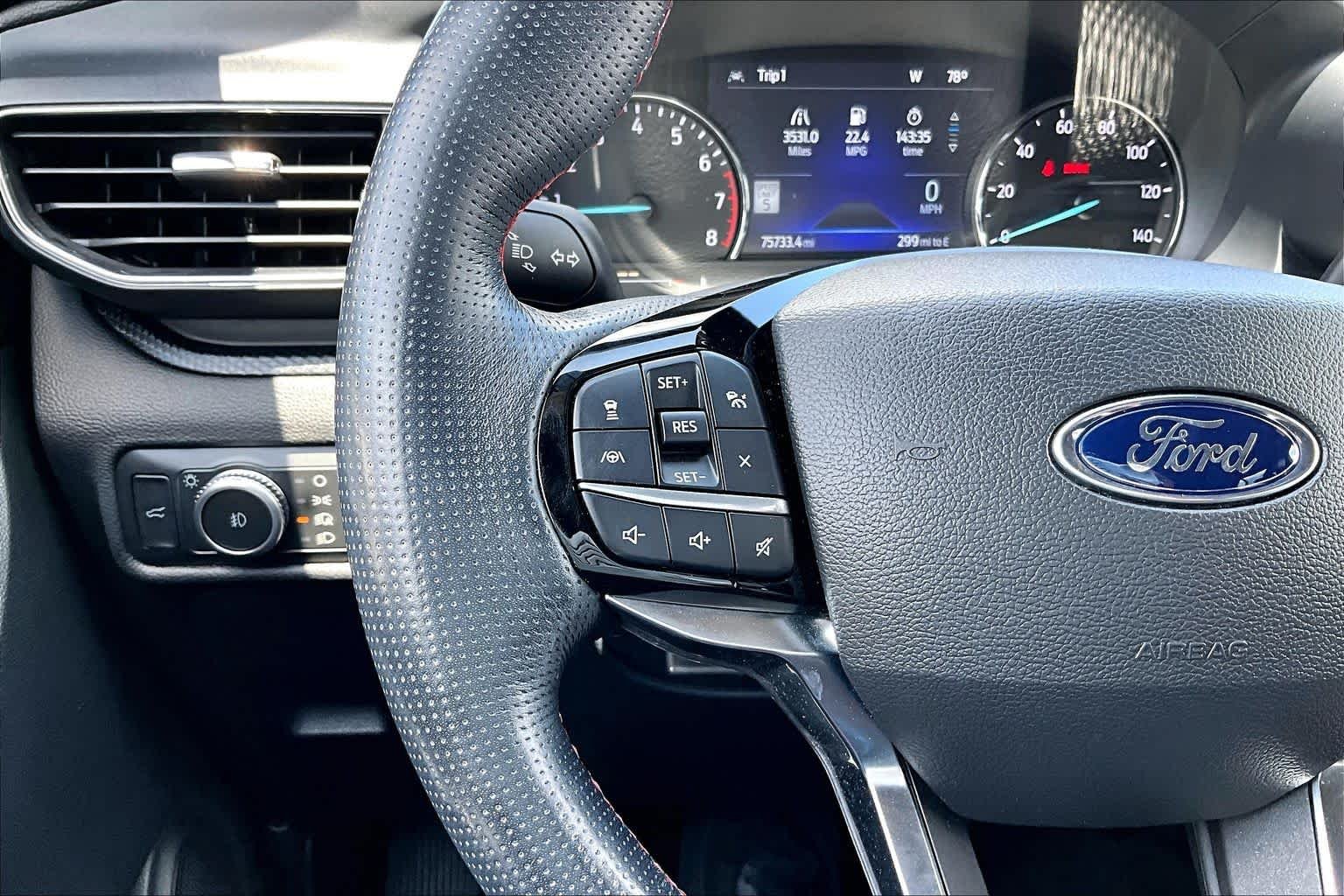 Used 2022 Agate Black Metallic Ford ST-Line image 24