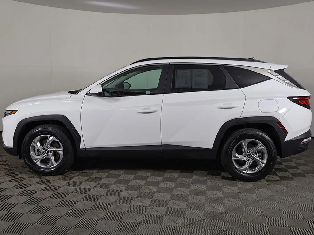Used 2024 White Pearl Hyundai SEL image 16