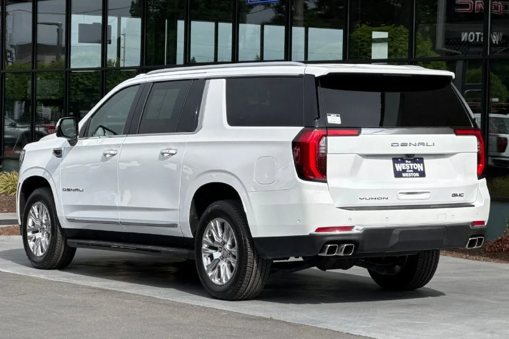 2025 GMC Yukon XL Denali - Photo 6