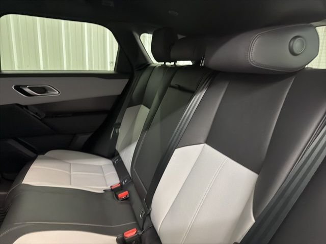 New 2026 Arroios Grey Land Rover Dynamic SE image 15