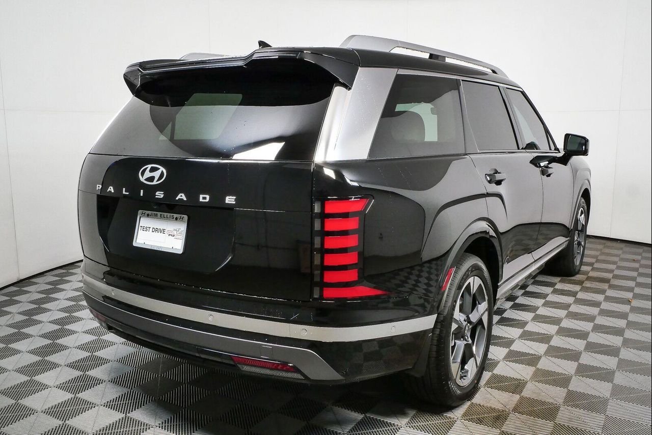 New 2026 Abyss Black Pearl Hyundai Limited FWD image 41