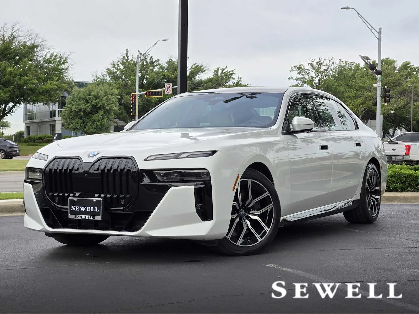 2023 BMW 7 Series 760i xDrive's photo