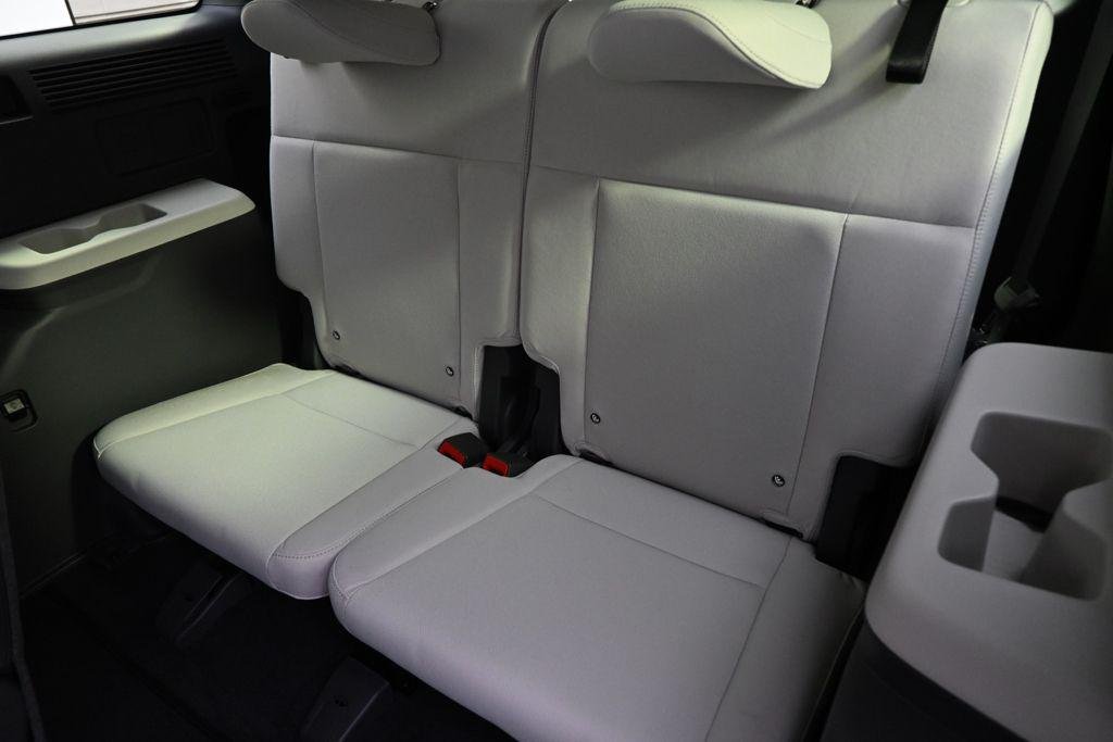 New 2026 Phantom Black Hyundai SE image 22