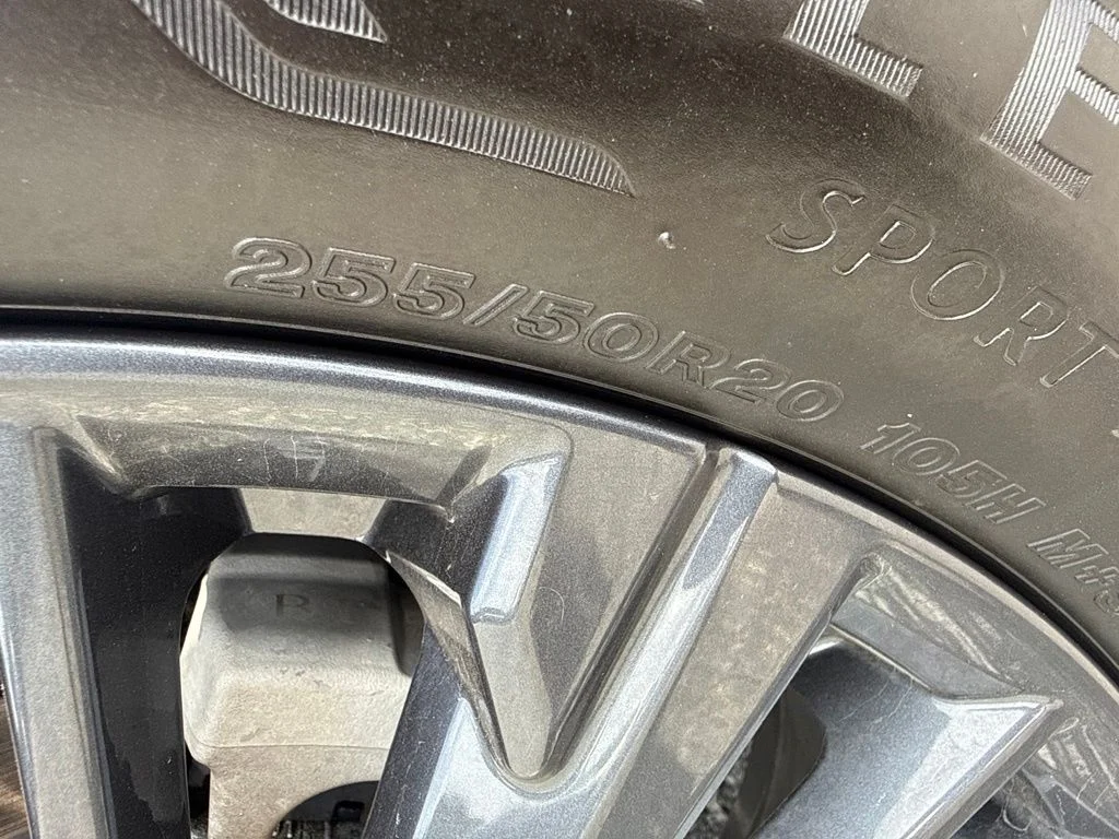 Used 2026 Green Nissan SL image 32