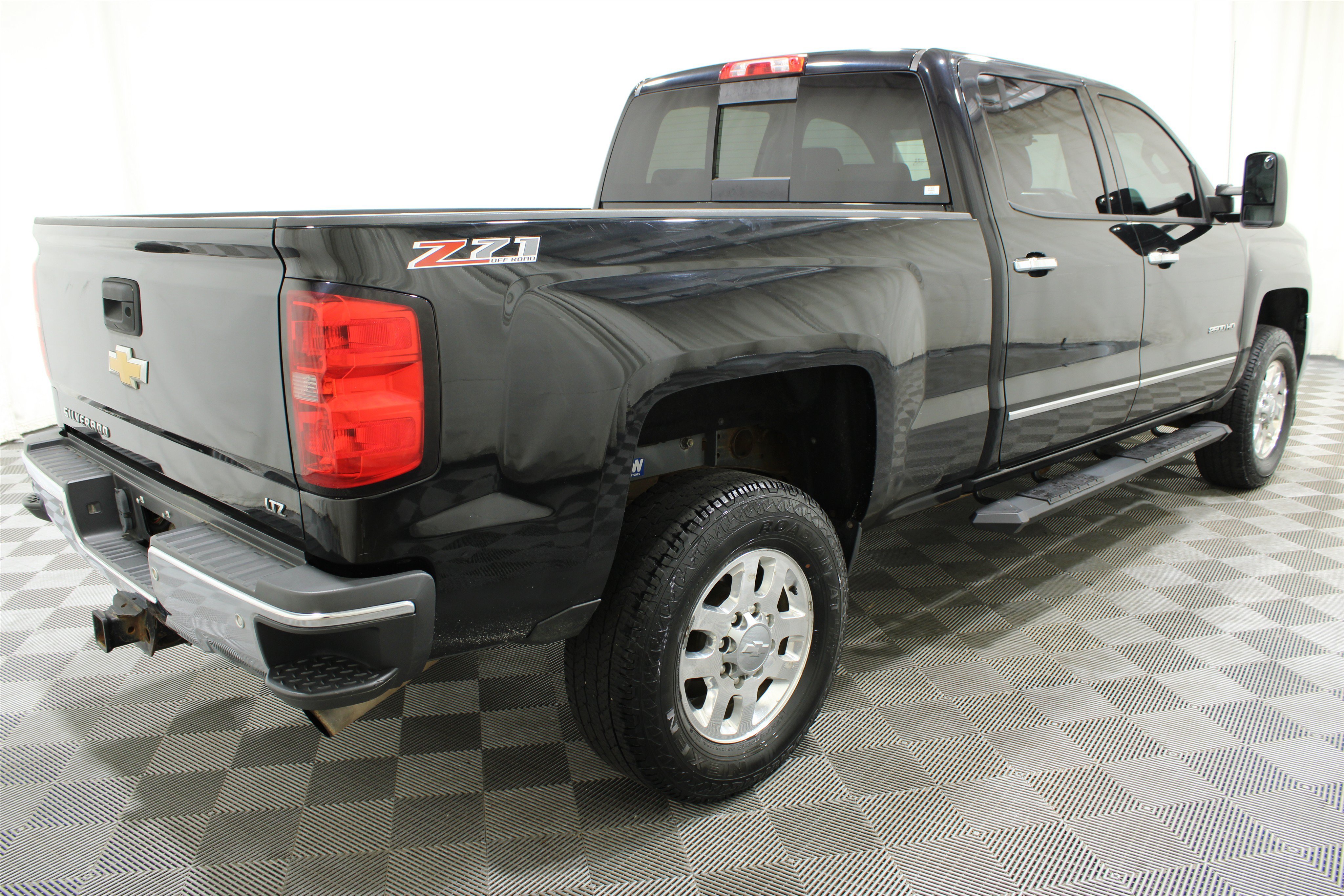 Used 2015 Black Chevrolet LTZ image 27