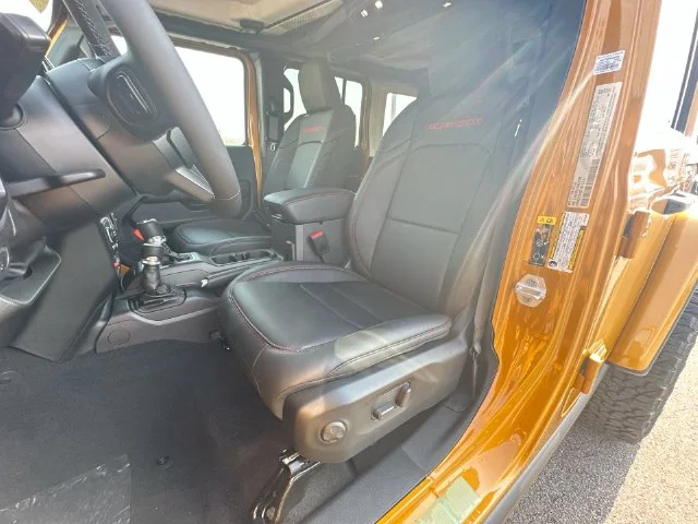 New 2026 Goldilocks Exterior Paint Jeep Rubicon image 14