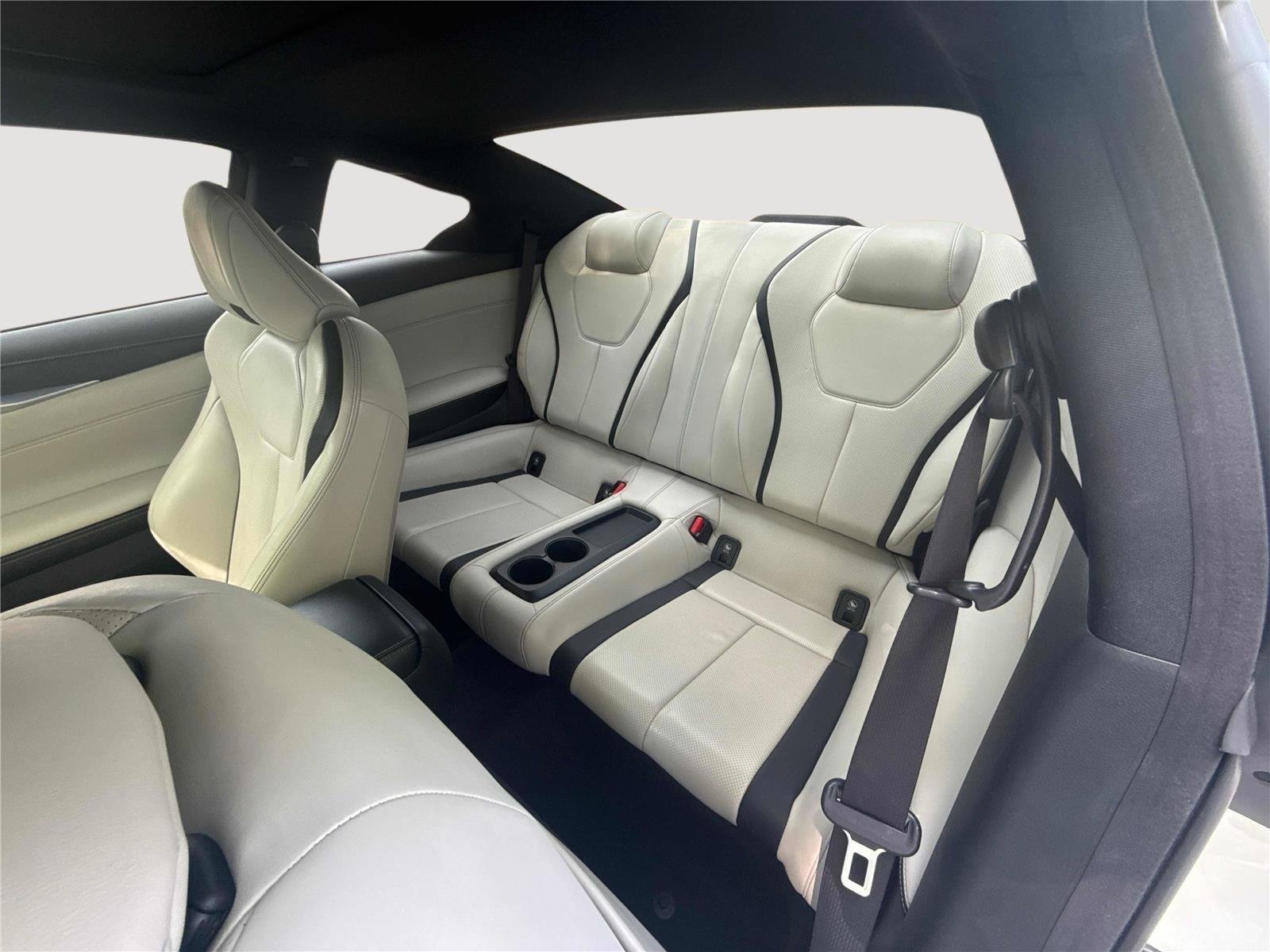 Used 2022 Pure White INFINITI LUXE image 12