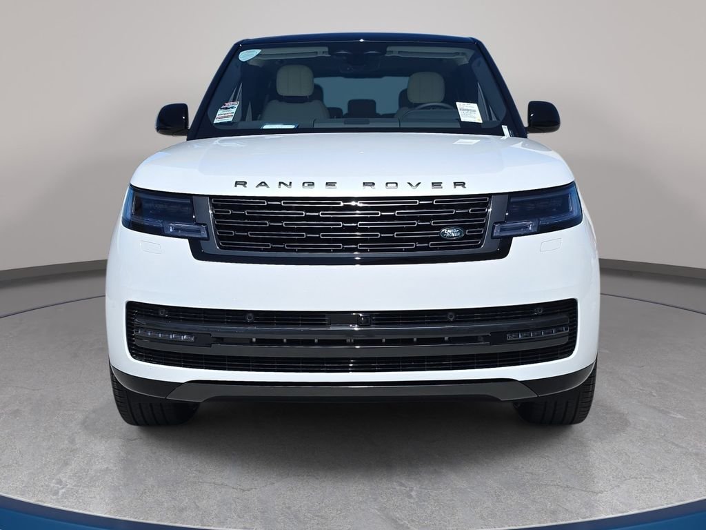 New 2026 Ostuni Pearl White Land Rover SE image 2
