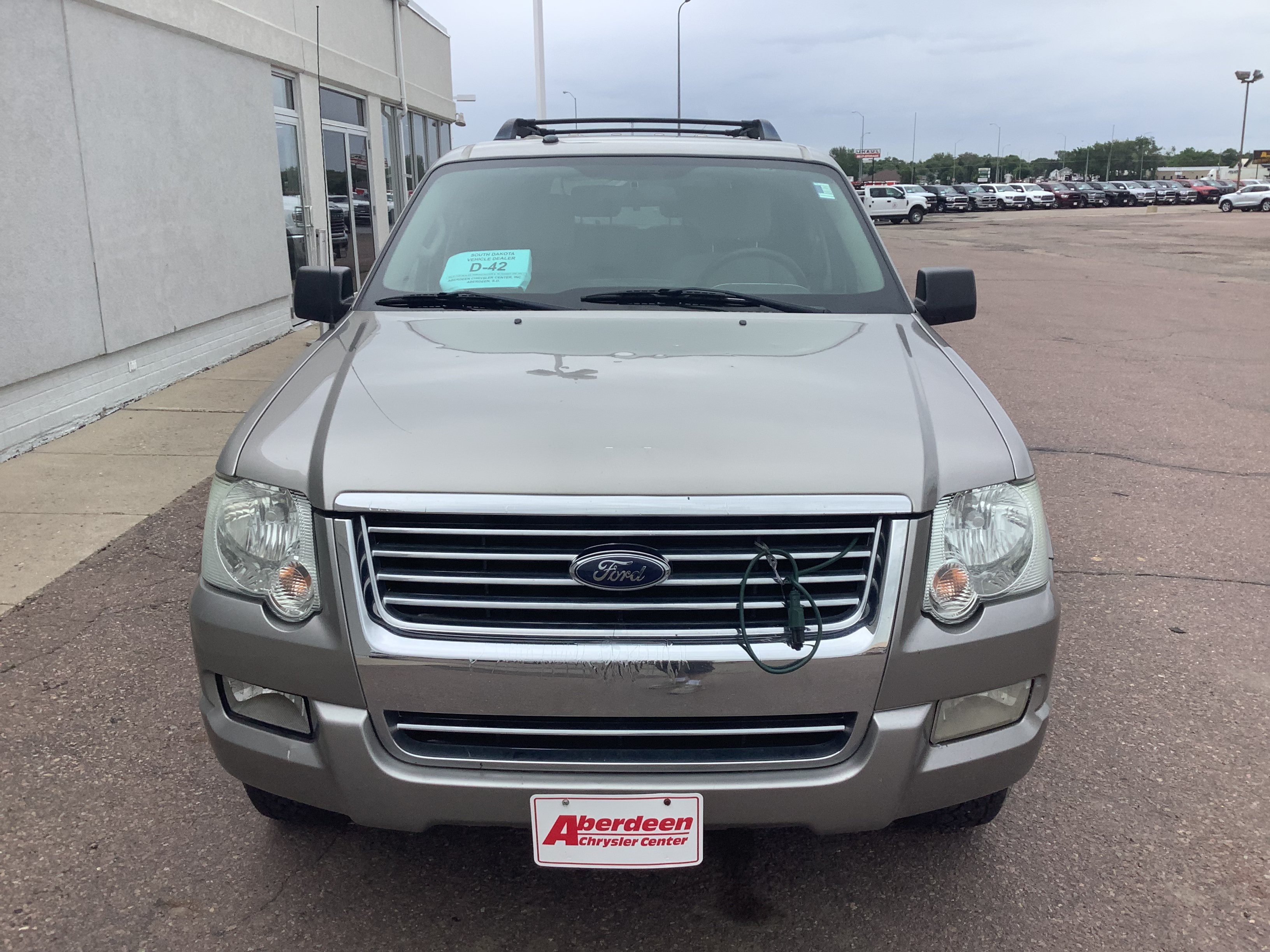 Used 2008 Ford Explorer XLT with VIN 1FMEU73E08UA08884 for sale in Aberdeen, SD