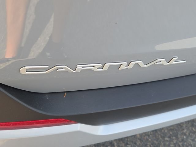 New 2027 White Kia LXS image 5