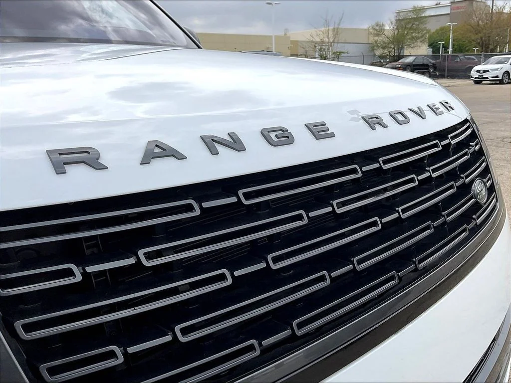 Used 2023 Fuji White Land Rover SE image 33