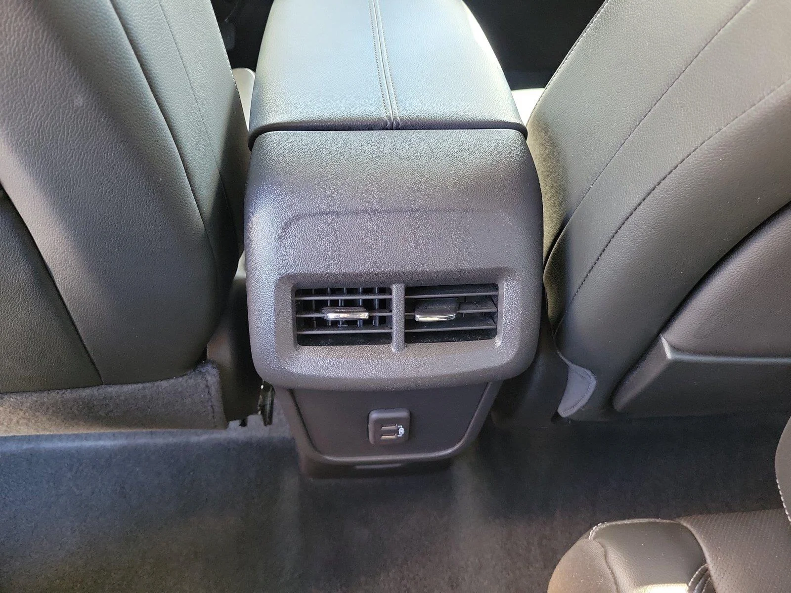 Used 2024 Sterling Metallic GMC SLT image 11