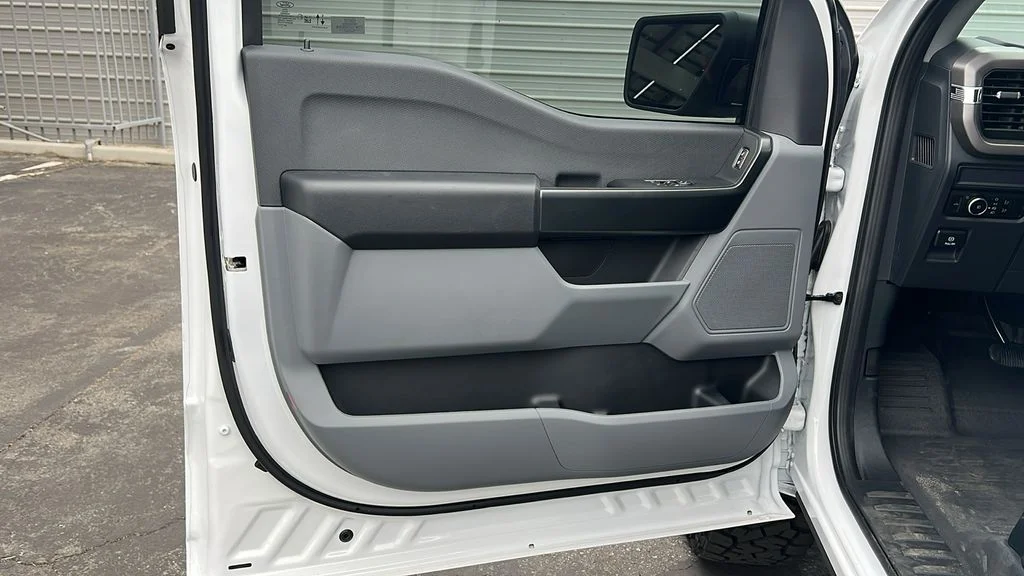 New 2026 Oxford White Ford XL image 12