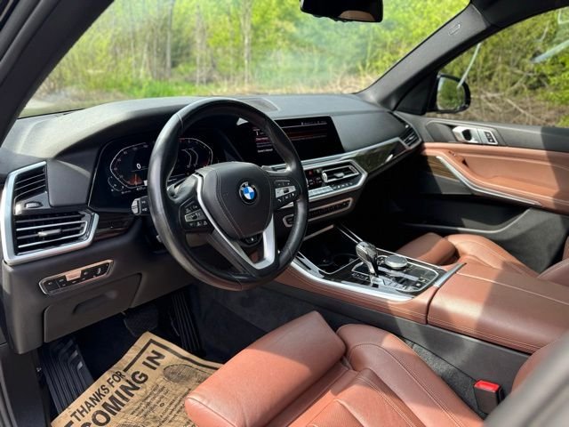 Used 2019 Black Sapphire Metallic BMW xDrive40i image 10