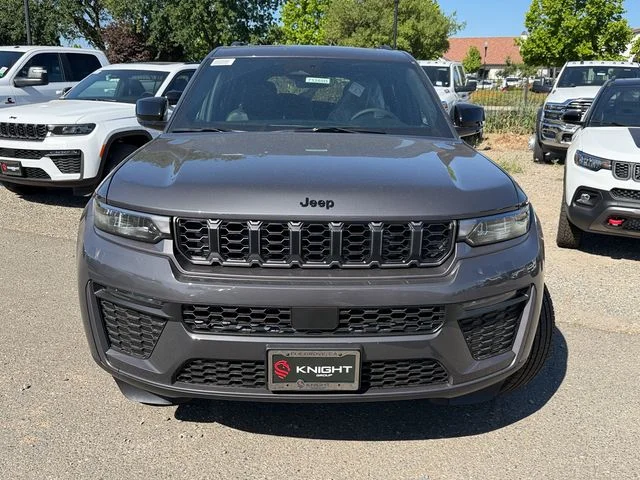 New 2026 Baltic Gray Metallic Clear-Coat Exterior Paint Jeep Limited image 3