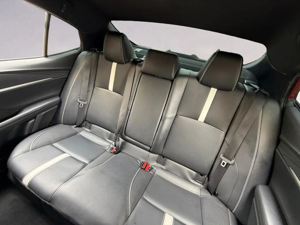 2025 Toyota Camry SE - Photo 16