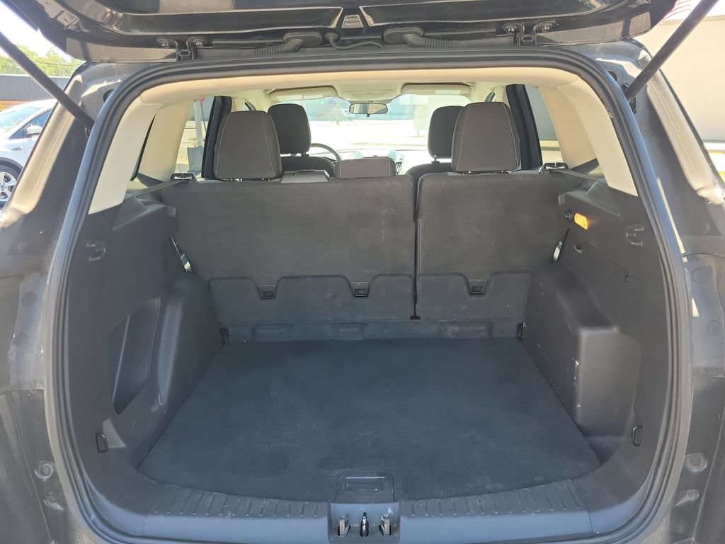 Used 2019 Black Ford SE image 7