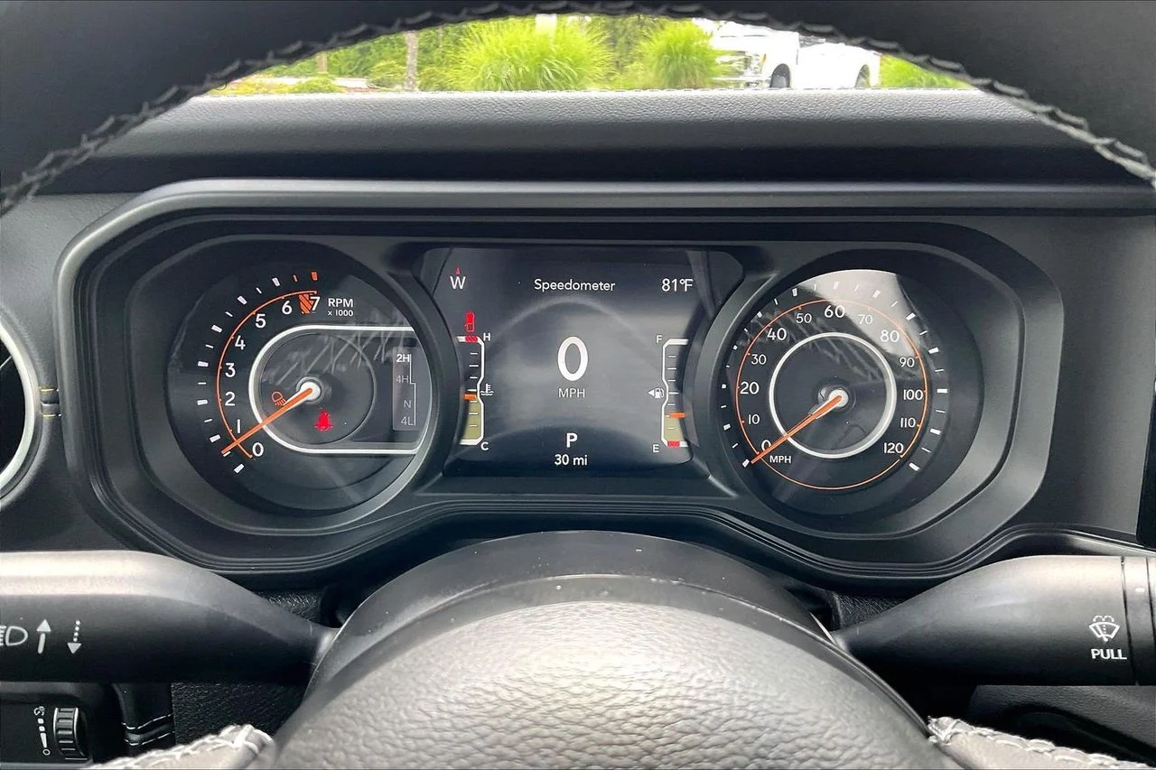 New 2026 Bright White Clearcoat Jeep Sahara image 10