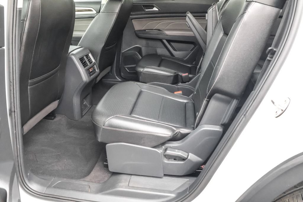 Used 2023 White Volkswagen 3.6L V6 SE w/Technology image 28