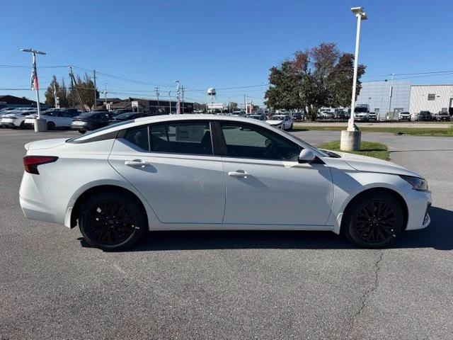 New 2026 Pearl White Nissan 2.5 SV image 14