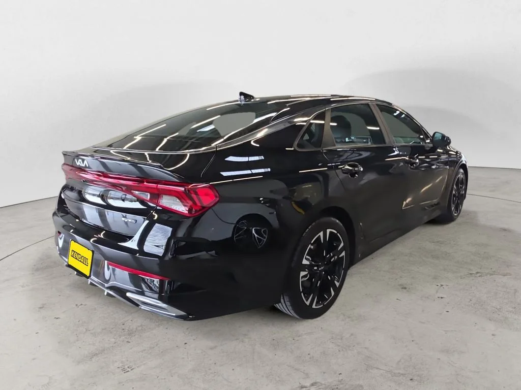 Used 2022 Black Kia GT-Line image 8
