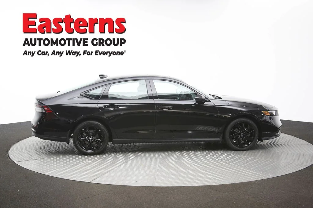 Used 2025 Black Honda SE image 44
