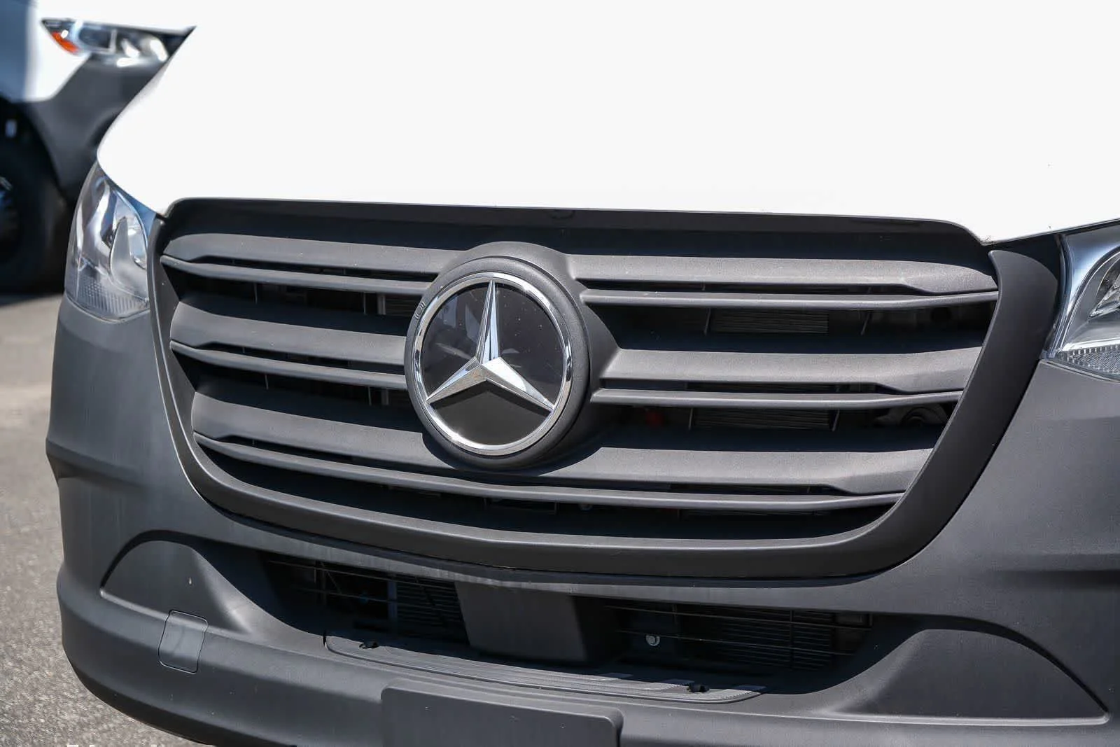 New 2025 Arctic+White Mercedes-Benz Cargo 170 WB High Roof RWD Electric Motor image 36