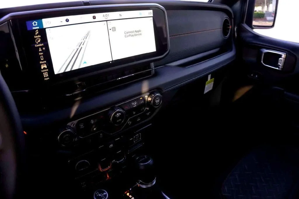 New 2025 Gray Jeep Mojave image 14