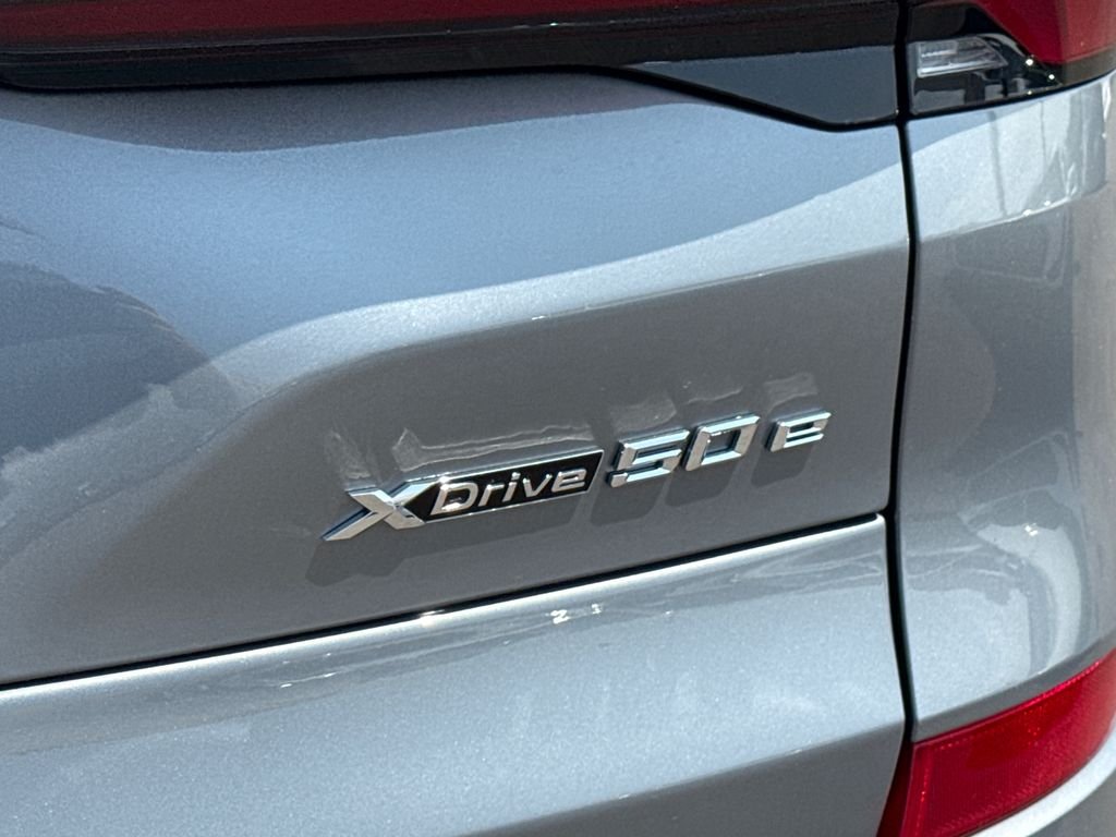 New 2026 Skyscraper Grey Metallic BMW xDrive50e image 8
