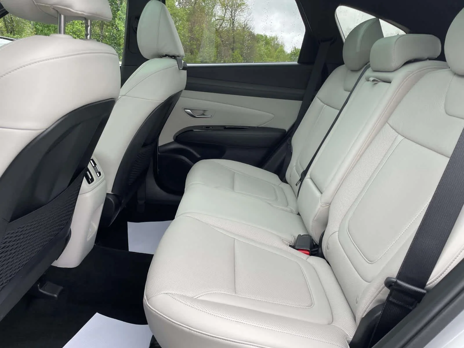 Used 2025 Shimmering Silver Hyundai Limited image 15
