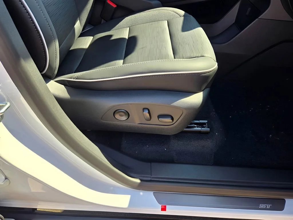 2026 Buick Enclave Sport Touring - Photo 8